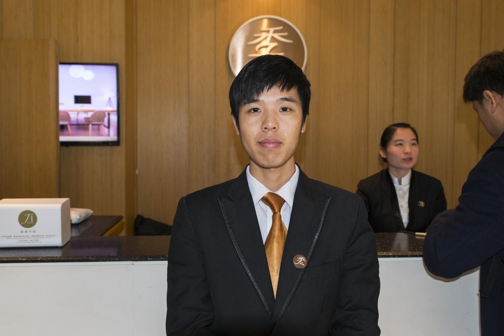 Ji Hotel Shanghai Stadium Екстер'єр фото